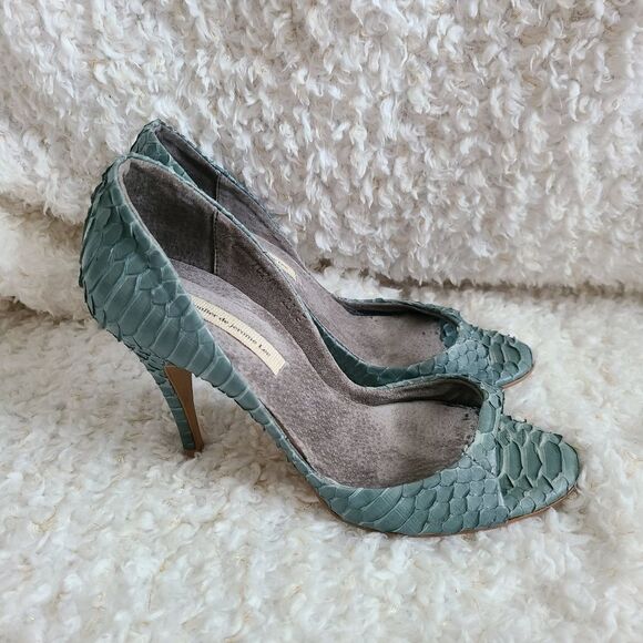 Le Soulier de jerome Lee Turquoise Snakeskin Textured Heels‎ - Picture 2 of 7